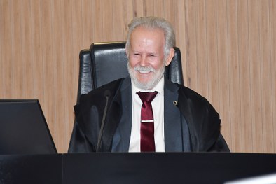Presidente do TRE-TO apresenta relatório da gestão 2023-2025 e recebe homenagens em sua despedid...