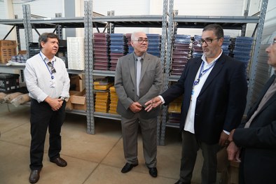 Presidente do TRE-TO visita Central de Urnas e acompanha testes para as Eleições 2026 