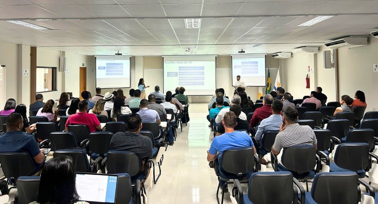 Profissionais de contabilidade recebem capacitação ministrada pelos servidores do TRE-TO Profissionais de contabilidade recebem capacitação ministrada pelos servidores do TRE-TO