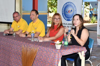 Representatividade política e acesso aos serviços eleitorais são abordados em ação de inclusão e...