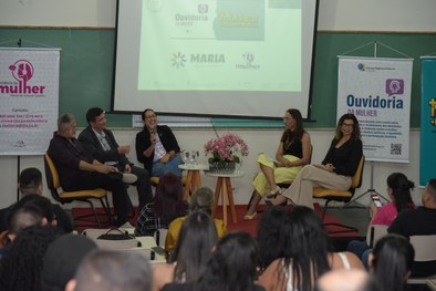 Roda de conversa aconteceu na noite desta quarta-feira, 30, do projeto "Maria nas Comunidades".