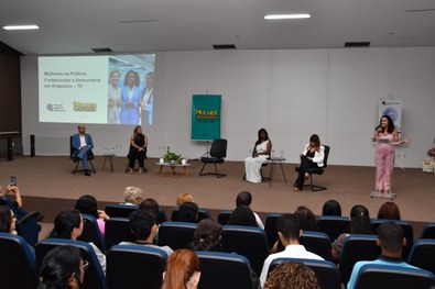 Ação faz parte do programa +Mulher +Democracia e é realizada na 1º ZE