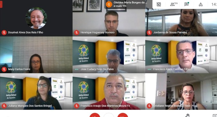 Servidores da Justiça Eleitoral participam de capacitação sobre atendimento ao cidadão-usuário Servidores da Justiça Eleitoral participam de capacitação sobre atendimento ao cidadão-usuário