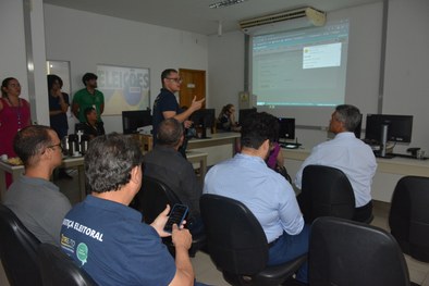 Servidores do TRE-GO visitam o Tocantins para conhecer a Central de Atendimento Virtual ao Eleitor