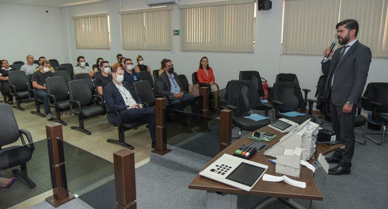 Transparência: TRE-TO abre urna em evento sobre segurança do processo eleitoral em Cristalândia Foto, na horizontal, do evento Democracia: Diálogo e Transparência edição Cristalândia
