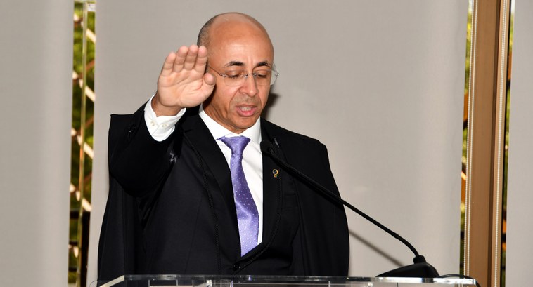 TRE-TO dá posse integrante da Corte na classe dos juízes federais TRE-TO dá posse integrante da Corte na classe dos juízes federais