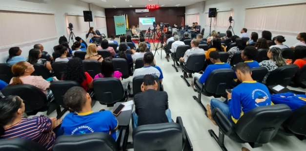 TRE-TO: Mais Mulher Mais Democracia em Natividade foto colorido de evento do projeto Mais Mulher Mais Democracia realizado em Natividade