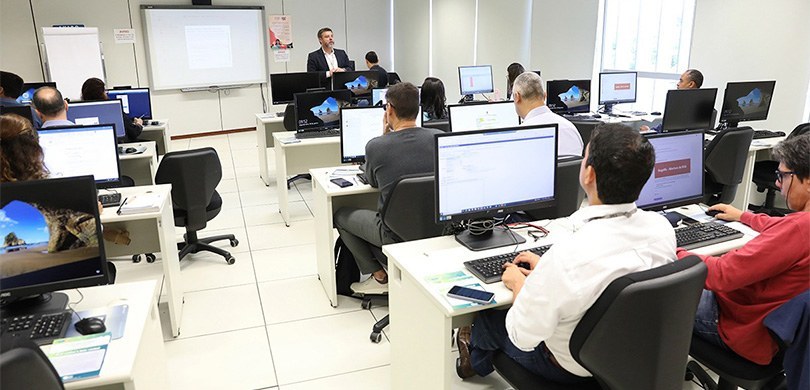 TRE-TO participa de teste de módulo de análise do Sistema de Prestação de Contas Eleitorais realizado pelo TSE Foto da reunião