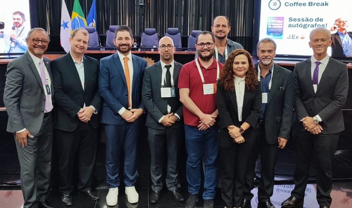 Foto pousada com os participantes.