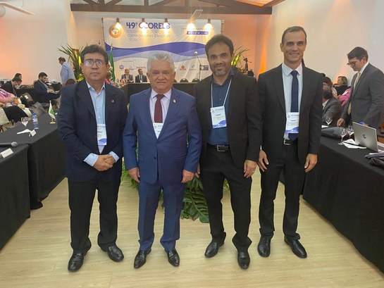 TRE-TO participa do 49º Encontro do Colégio de Corregedores Eleitorais, em Maceió foto colorida dos quatro representantes do TRE-TO no encontro de corregedores