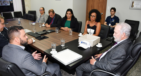 TRE-TO realiza entrega da nova Carteira de Identidade Nacional a servidores e fortalece parceria...