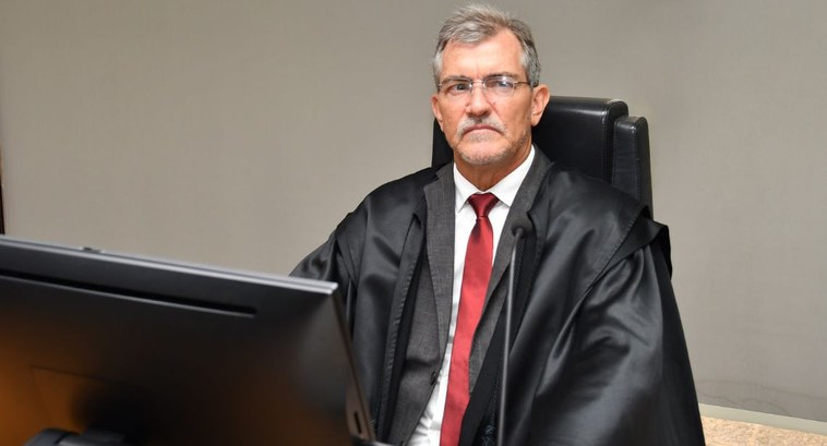 TRE-TO realiza sessão solene de posse de membro da Corte