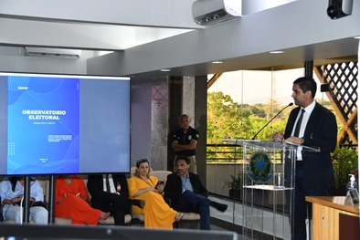 TRE-TO recebe material de pesquisa sobre eleições e Direito Eleitoral no Tocantins