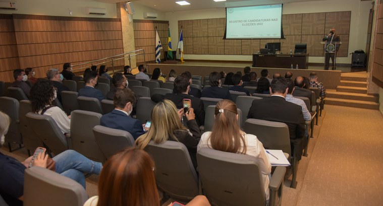 TRE-TO tira dúvidas de partidos e pré-candidatos sobre registro de candidaturas e sistema CANDex para as Eleições 2022 Orientações foram repassadas na manhã desta quinta-feira (7/7), na sede do TRE-TO.