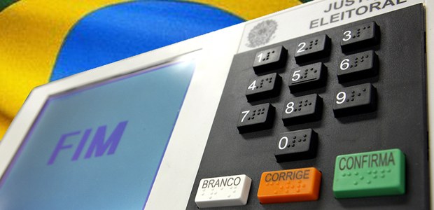 Urna Eletrônica NF em 02.12.2015 Urna Eletrônica