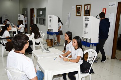 Agentes da Democracia Colegio São Francisco