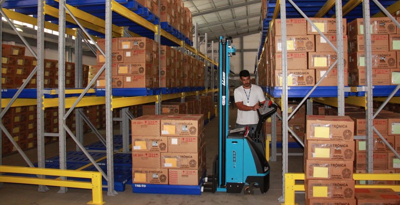 Central de Urnas recebe equipamentos de logística Central de Urnas recebe equipamentos de logística