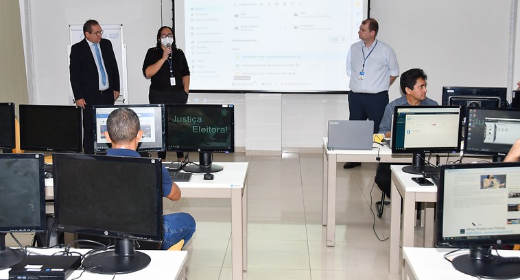 Eleições 2024: TRE-TO realiza capacitação para servidores que irão apoiar as Zonas Eleitorais durante o pleito O treinamento acontece na Escola Judiciária Eleitoral (EJE).