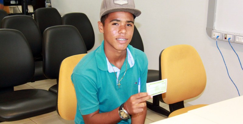 Jovem Eleitor! Aliste-se e ajude a mudar a história do seu País Jovem Eleitor! Aliste-se e ajude a mudar a história do seu País