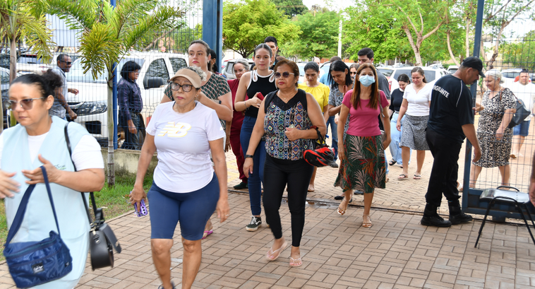 Mulheres continuam sendo a maioria do eleitorado, com quase 51%.